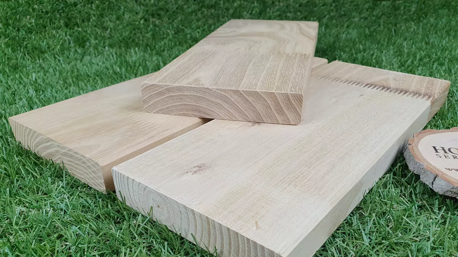 Terrassendiele Robinie, 23x120mm, Länge 3,00m, glatt, verleimt, gezinkt