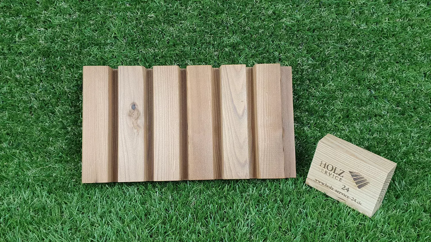 LUNA Trio 3D Fassadenprofil* mit Leistenoptik, Thermokiefer, 26x92mm, Länge 4,50m, A-Sort.